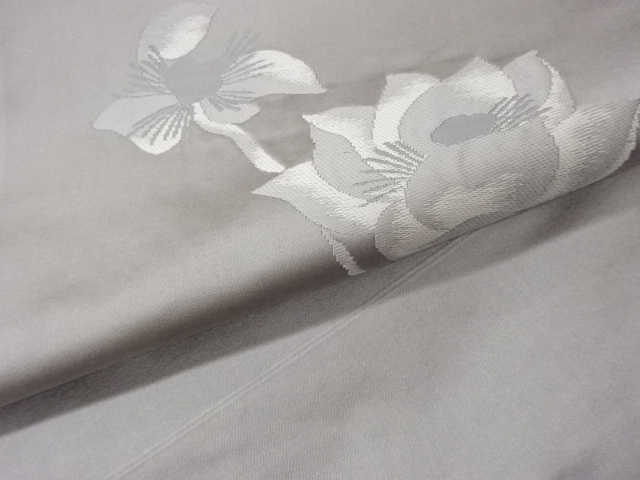  花葉模様織出し開き名古屋帯（額縁仕立て）